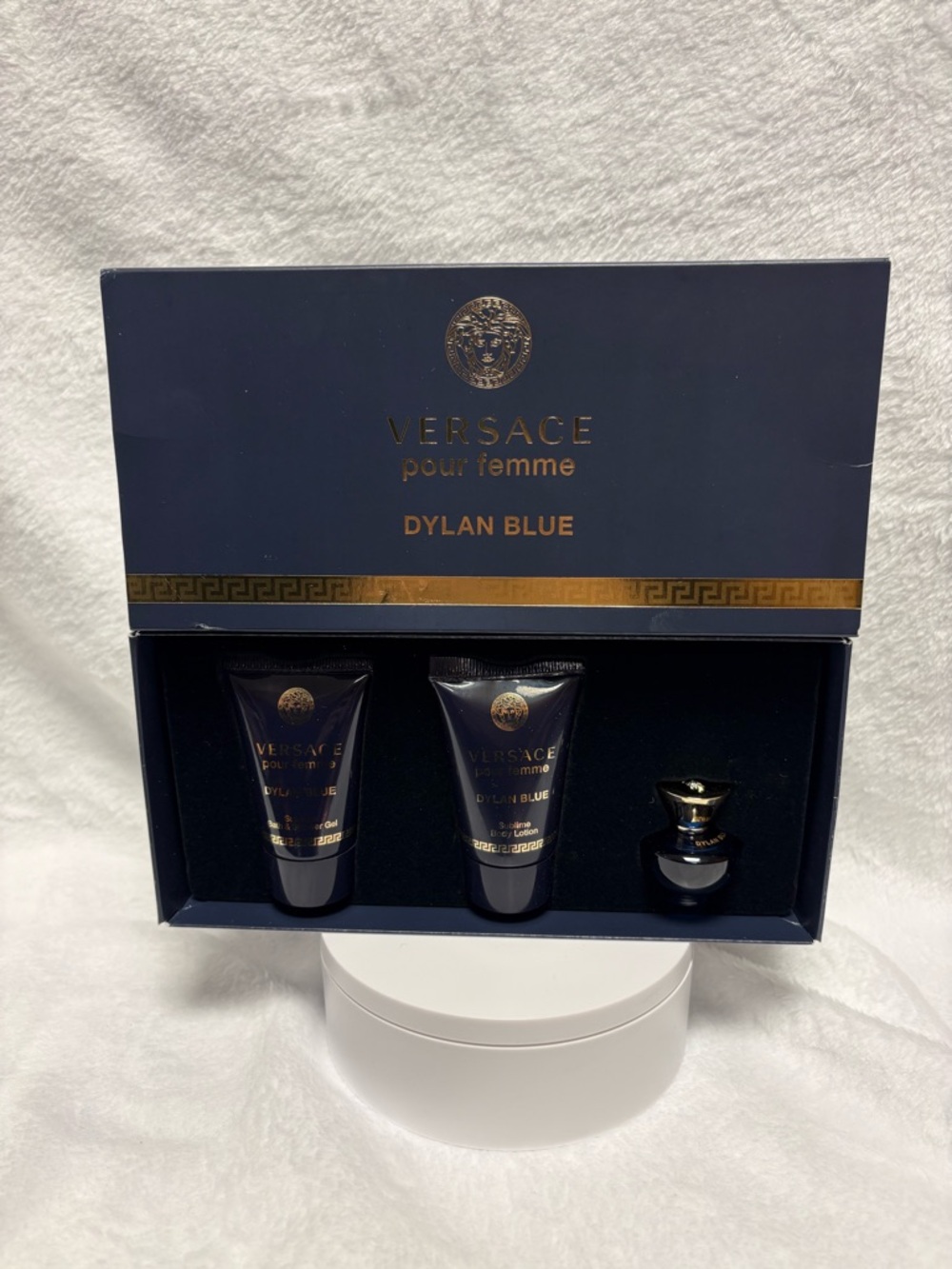 Versace Dylan Blue Pour Femme Gift Set Women’s EDP, Shower Gel,Lotion New in Box